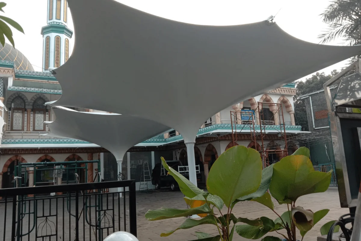 Struktur Membrane Lengkung Hypar - Resort Puncak, Cisarua